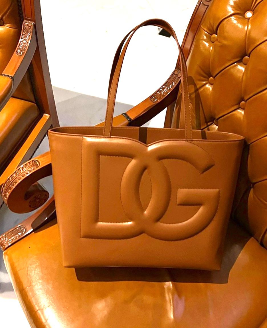 Dolce & Gabbana medium DG Logo tote bag in orange calf leather. image 1