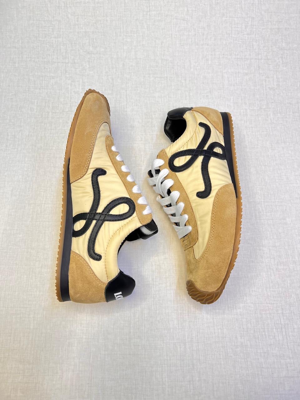 Loewe Flow Runner sneakers in nylon and suede. image 2