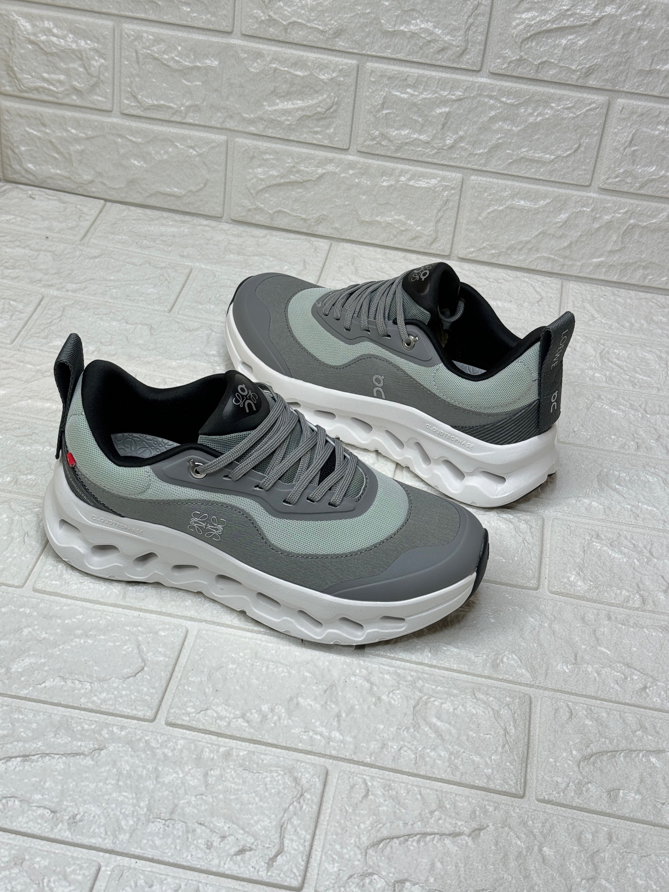 Loewe X Cloudtilt running shoe image 1