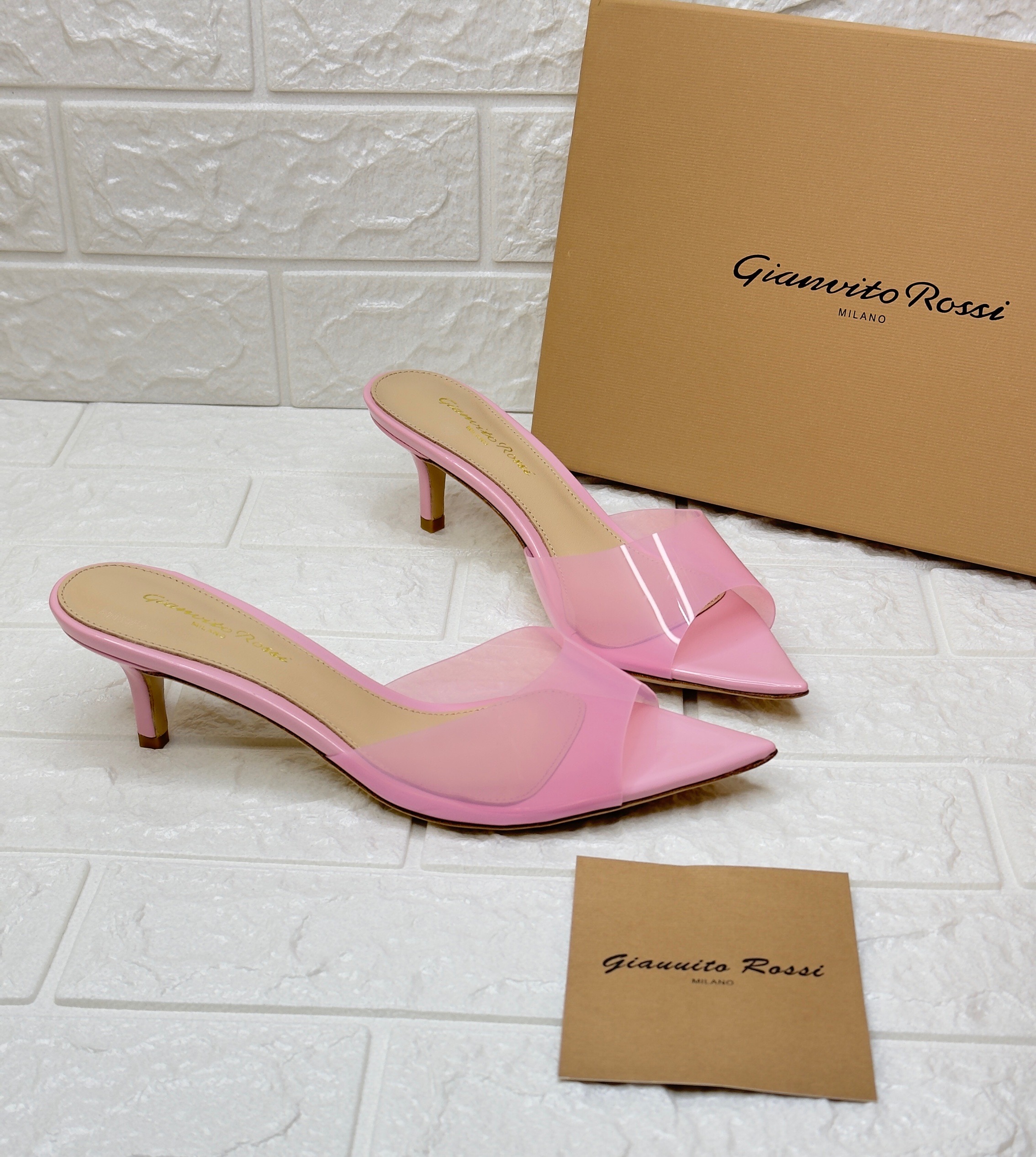 Gianvito Rossi Elle 85 Plexi Mules in pink patent leather and plexi. image 1