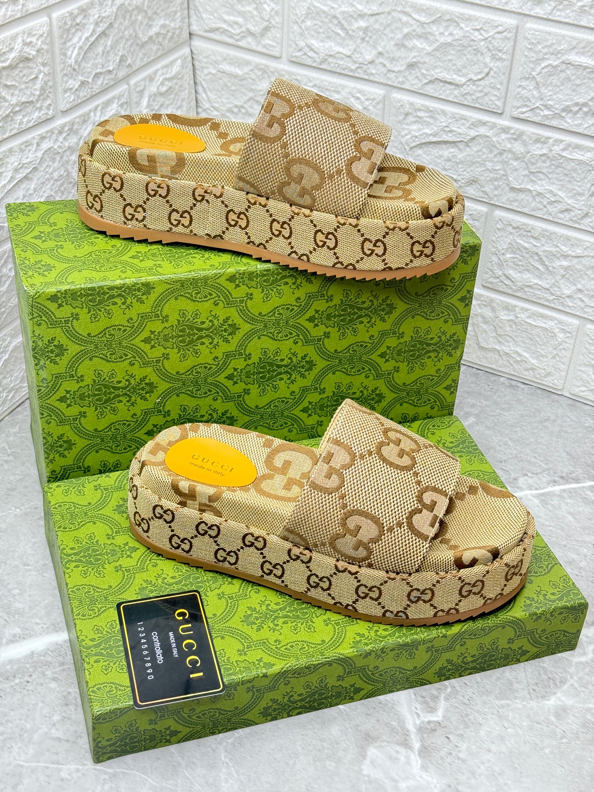 Gucci GG Maxi canvas platform slides in beige. image 1