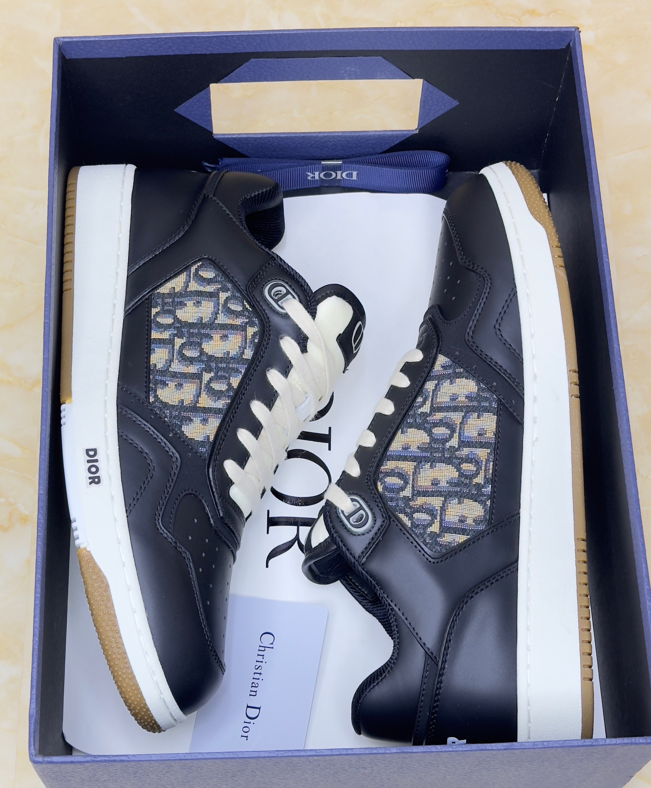 Dior B27 Low-Top Sneakers in black smooth calfskin with beige and black Dior Oblique jacquard inserts. image 1