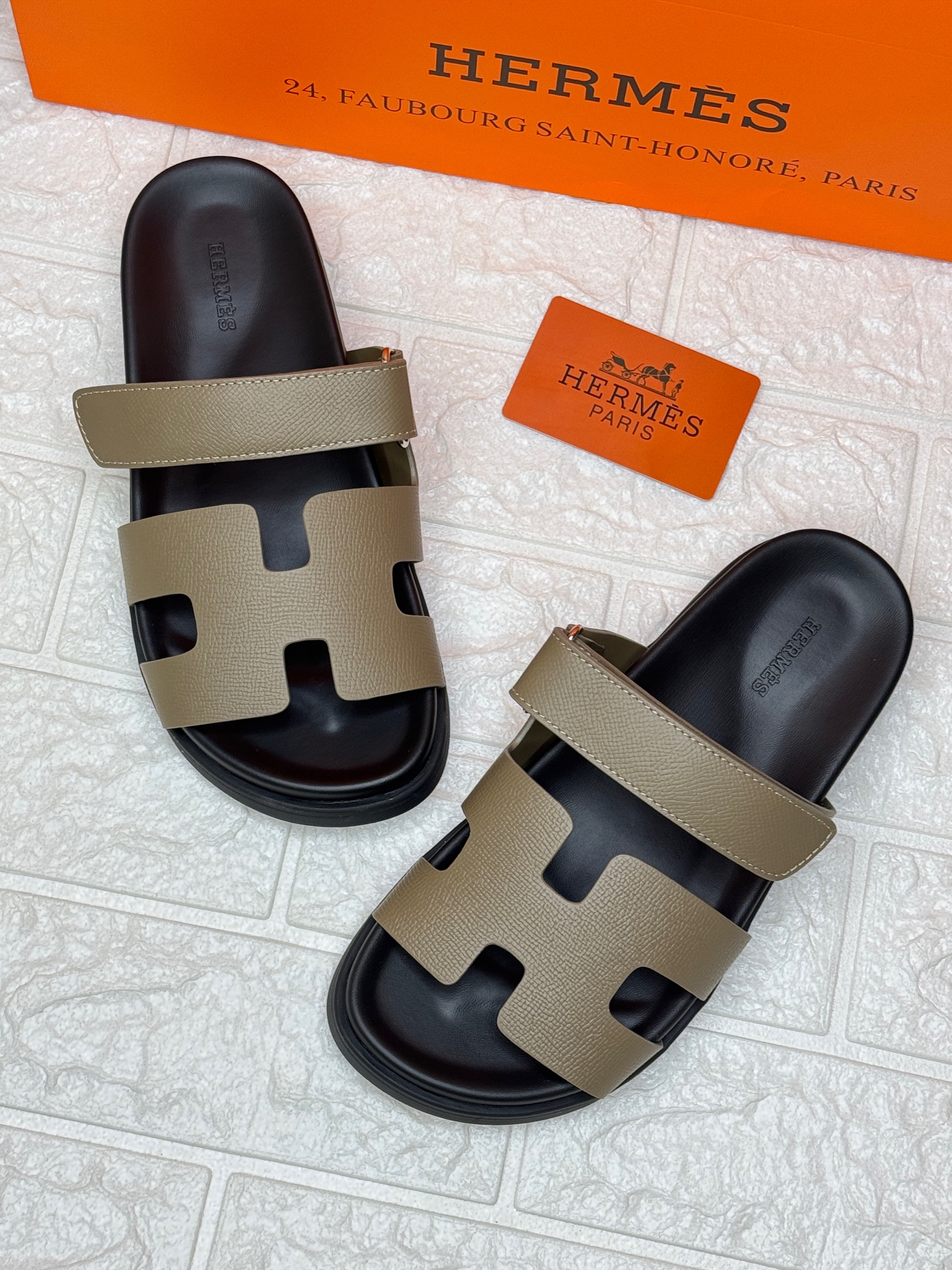 Herm?s Chypre sandals, available in materials such as calfskin and Epsom leather. image 1